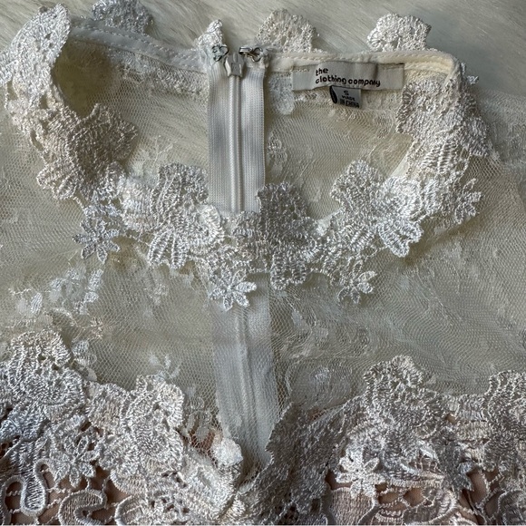 White Lace Dress - Picture 5 of 14